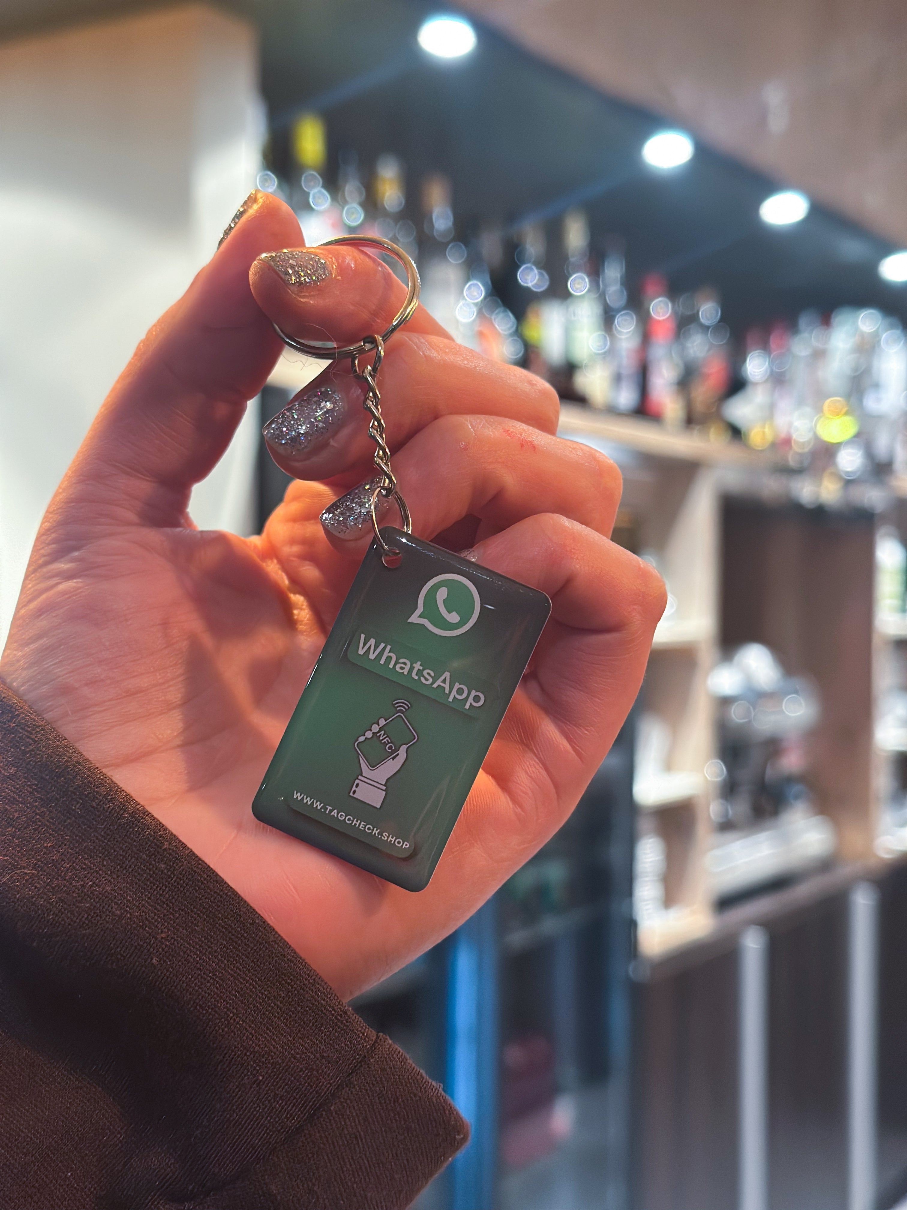 Direct jouw Whatsapp delen en opslaan - NFC Sleutelhangers